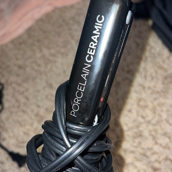 Porcelain Ceramic Flat Iron - Picture 3 of 4